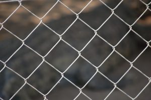 fence-1003664_640